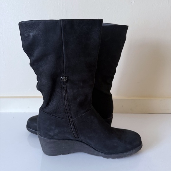 Dansko Womens Boots Black Suede  Mid Calf Wedge Heel Size 40 - Picture 3 of 7